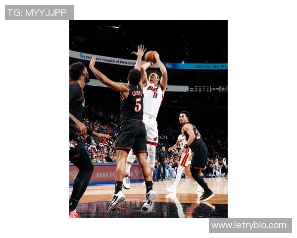 热火与76人新赛季首战精彩回顾球星对决引发球迷热烈期待 热火与76人新赛季首战精彩回顾球星对决引发球迷热烈期待