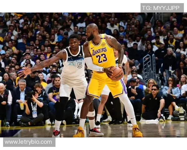 湖人森林狼激战回顾：18年11月8日的精彩对决与赛后分析